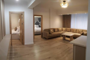 Elegant Suite - Titan Park